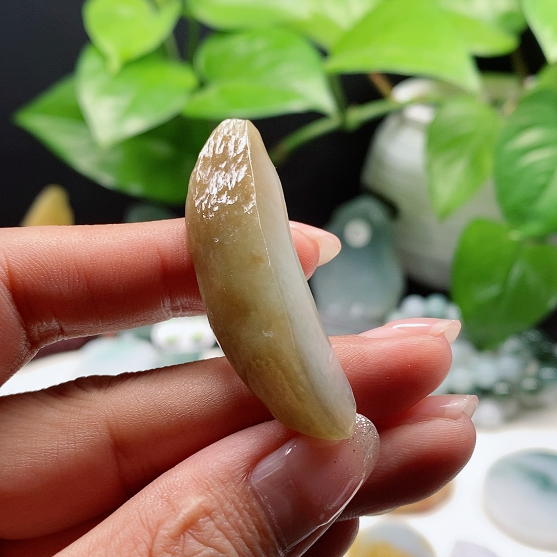 颈饰未镶嵌翡翠缅甸天然A货翡翠挂件