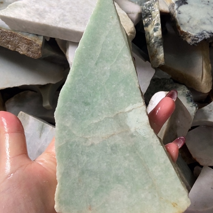 翡翠颈饰未镶嵌天然翡翠