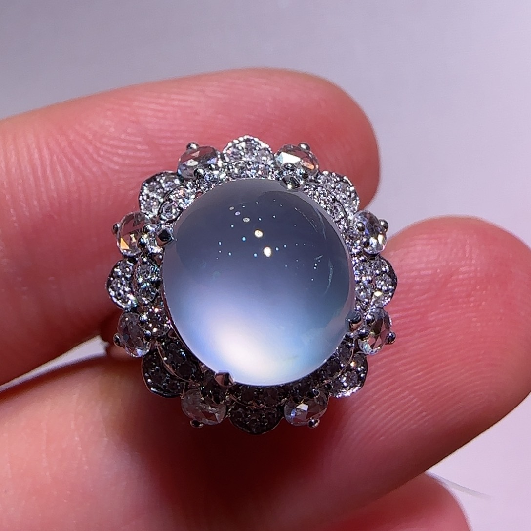 翡翠戒指18K金镶嵌戒指