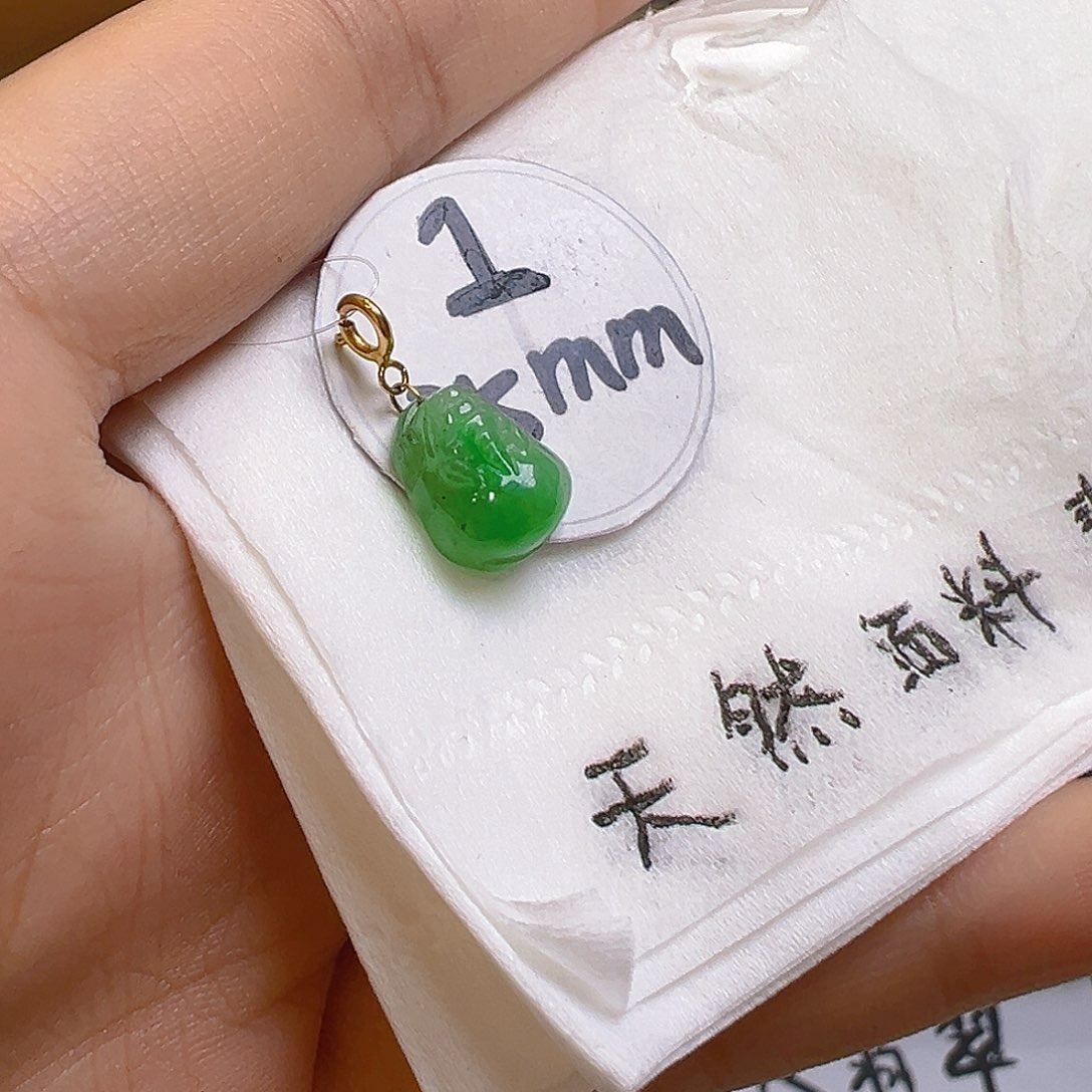 翡翠颈饰18K金镶嵌翡翠