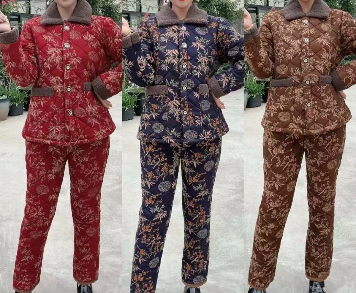冬季妈妈装冬季加绒加厚保暖网红碎花翻领套装
