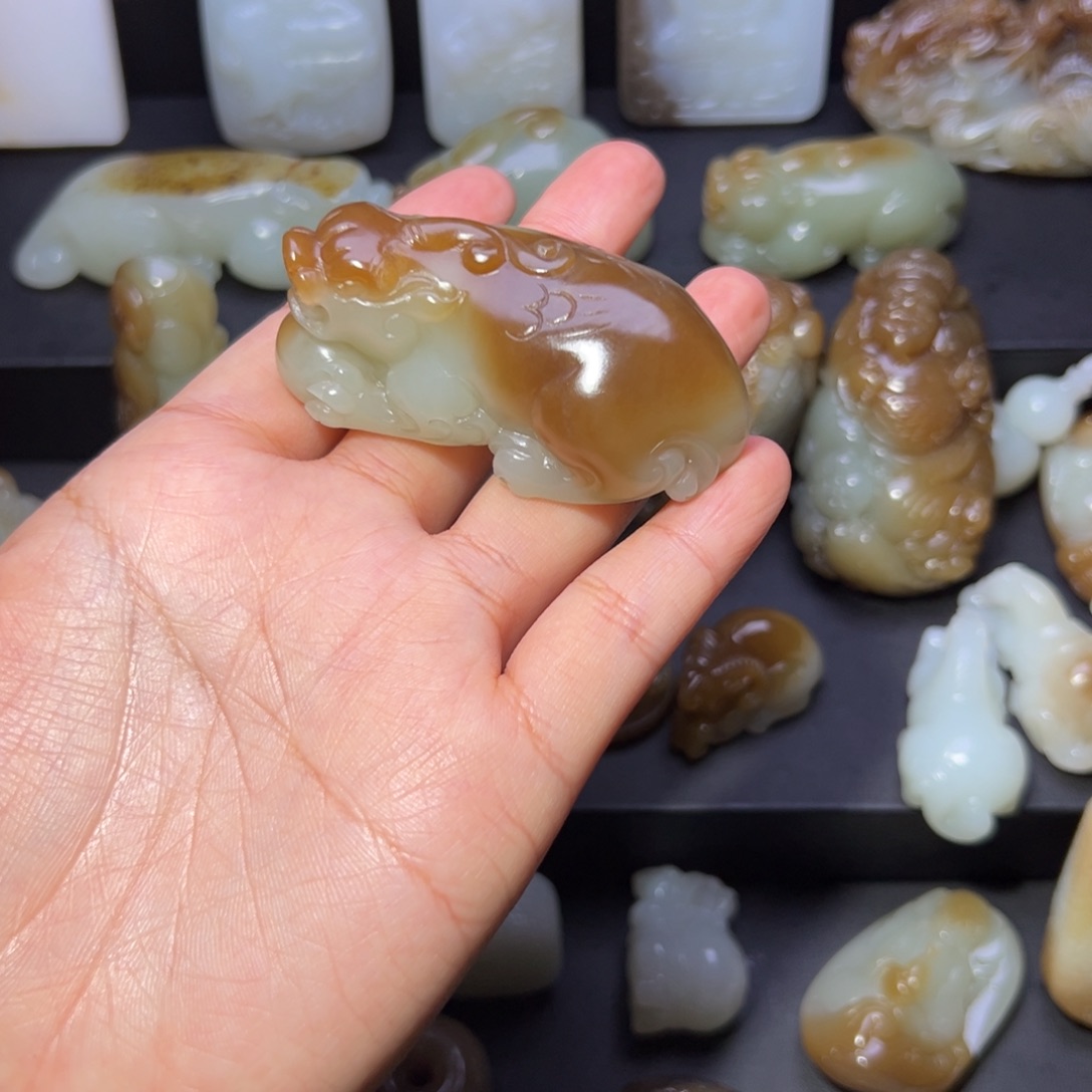 不***丢和田玉未镶嵌颈饰