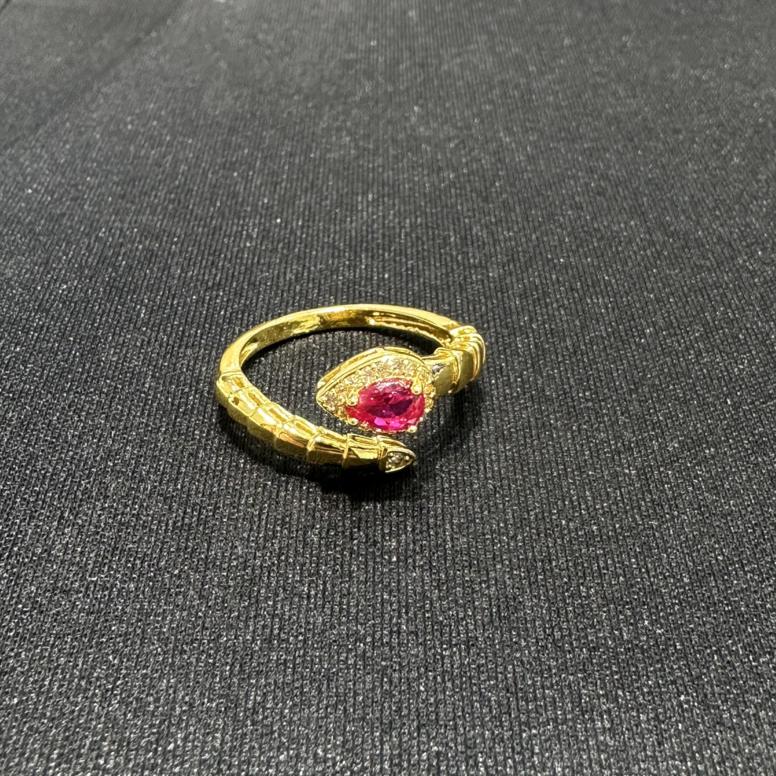 红宝石培育戒指C01-108赠礼盒(多样性发其一)