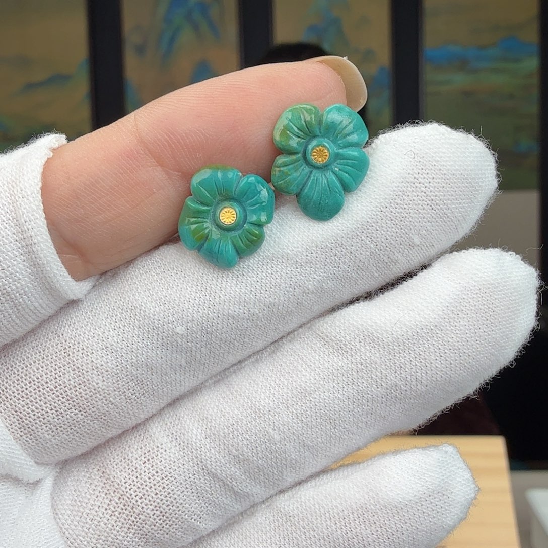 绿松石未镶嵌珠宝奇石