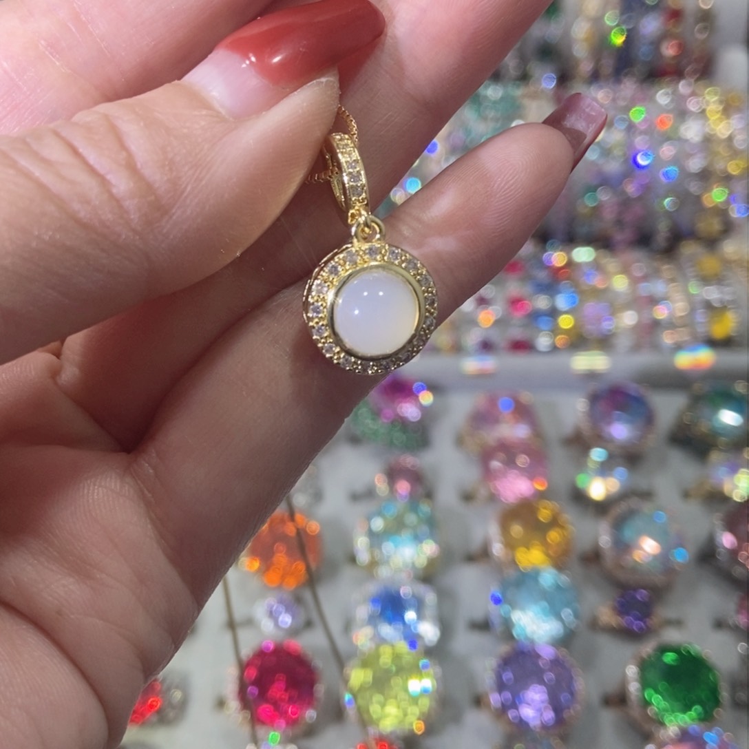 1锆石（处理）吊坠