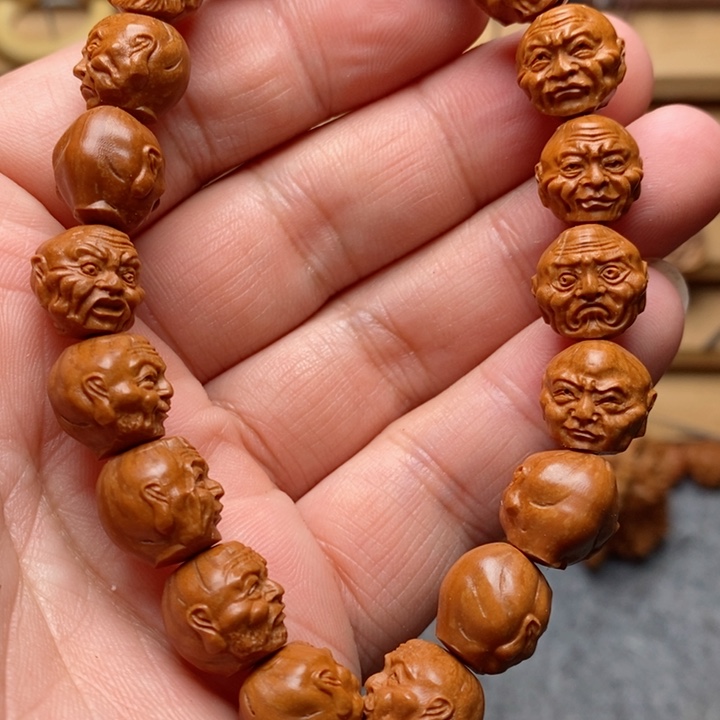 桃核雕刻十八罗汉