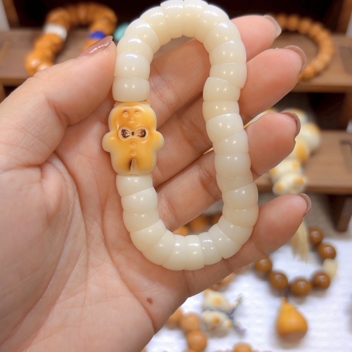 星月菩提手串白菩提大肠象牙果饼干熊