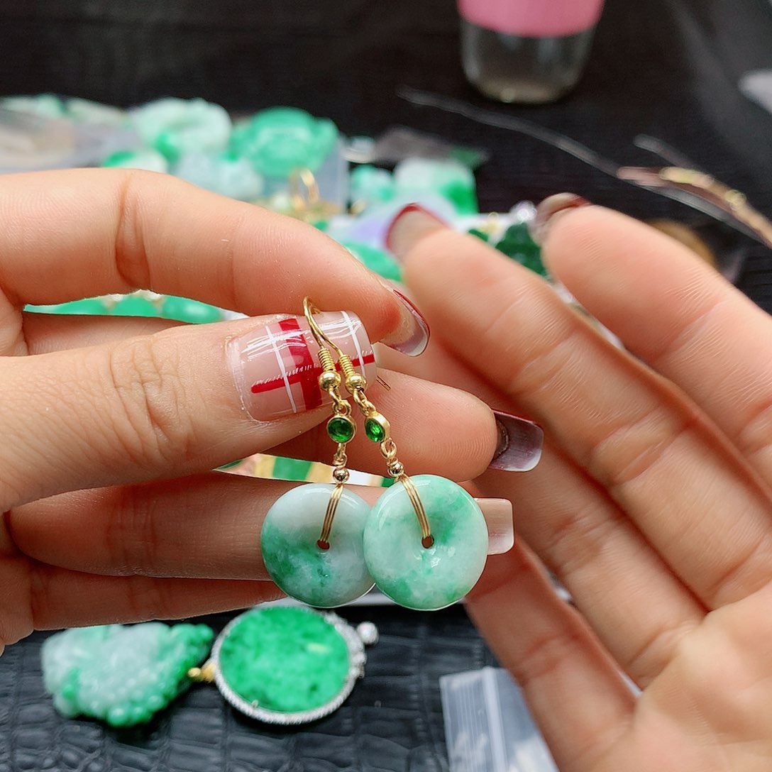 【闪购商品】翡翠耳饰未镶嵌，