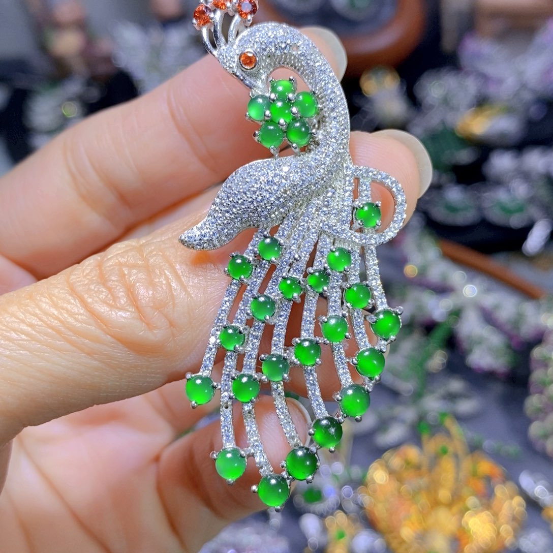 翡翠颈饰银S925镶嵌天然翡翠