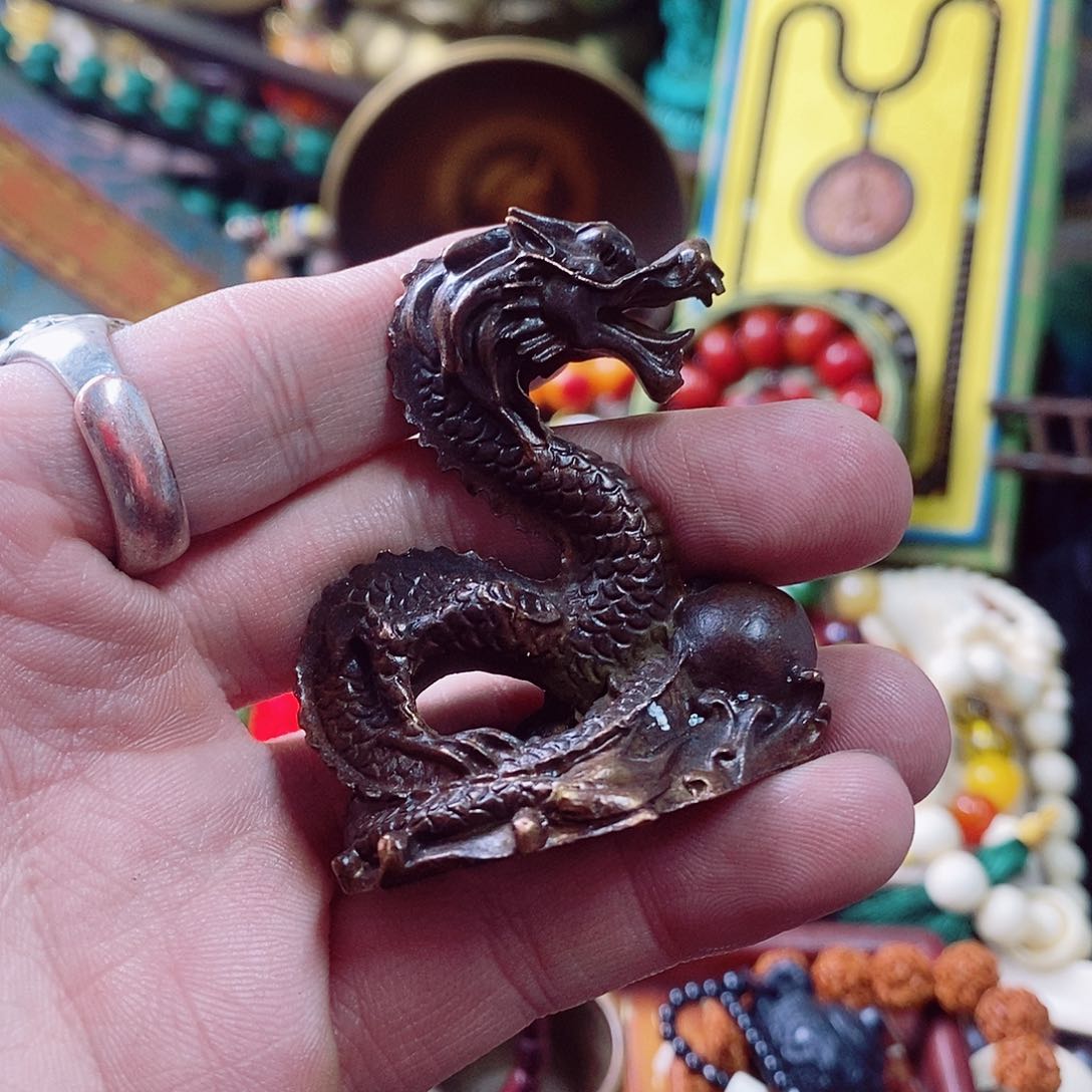 织绣摆件设计的时候也是很用心的