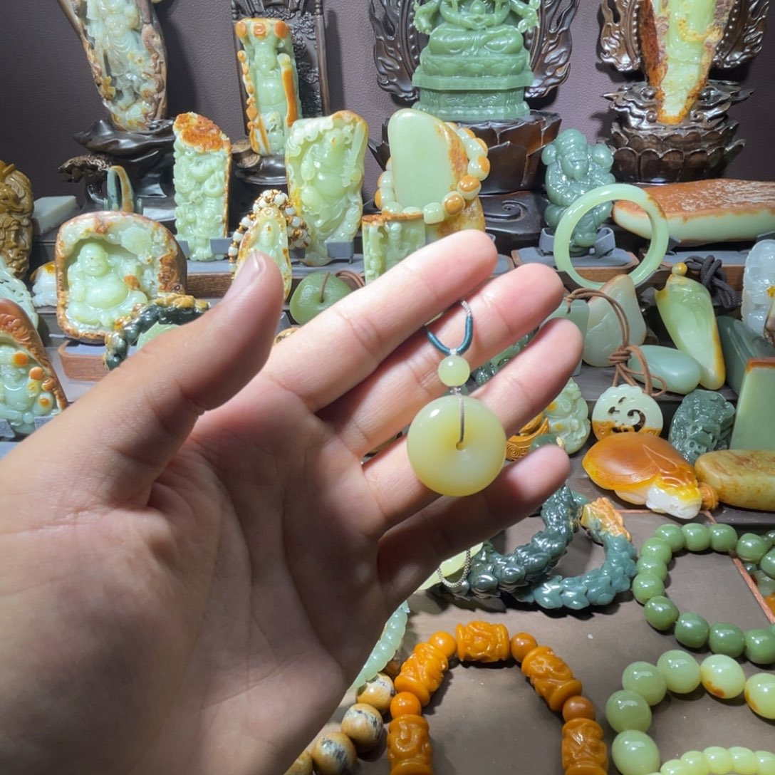 透闪石质玉平安扣未镶嵌洛****众