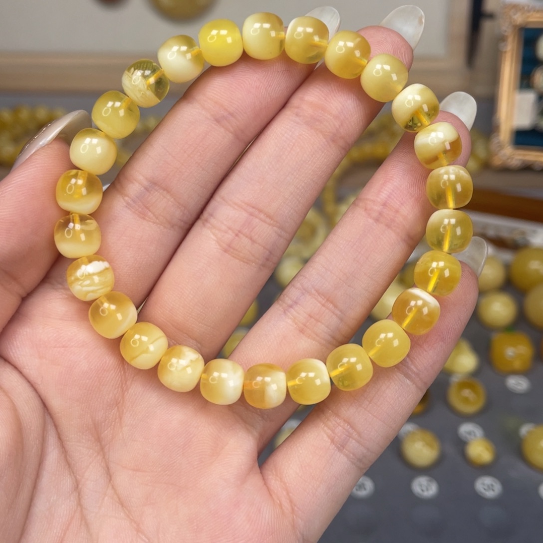 琥珀未镶嵌裸石60