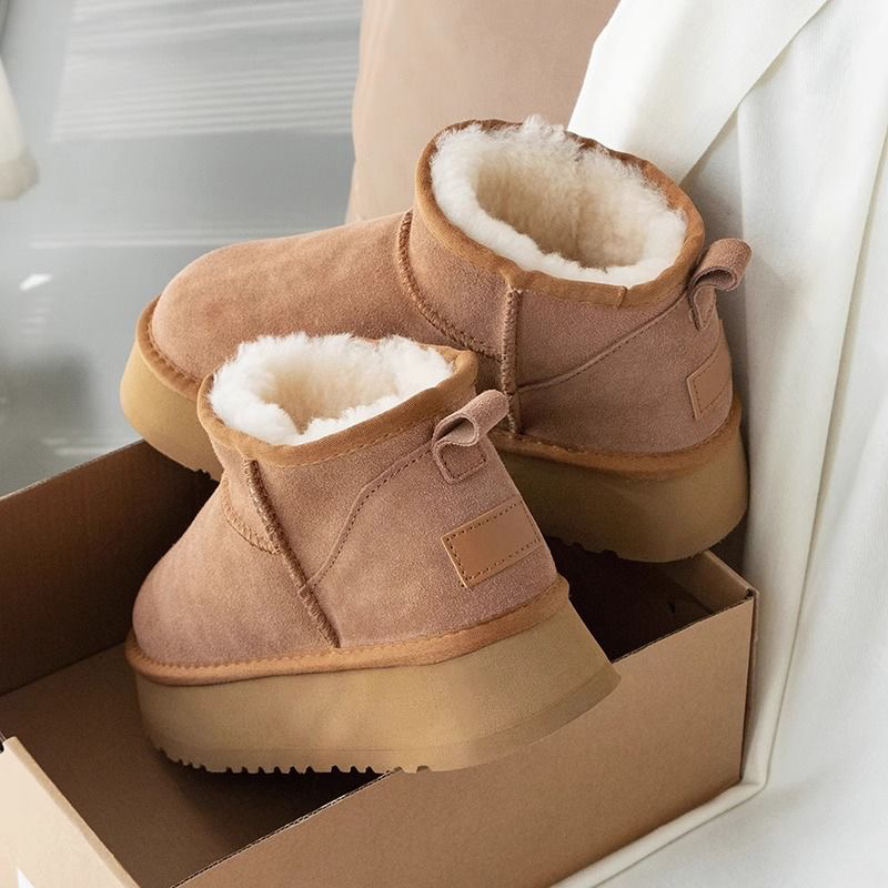 【周冬雨同款】桑坡2025爆款周冬雨同款迷你羊皮毛一体保暖雪地靴