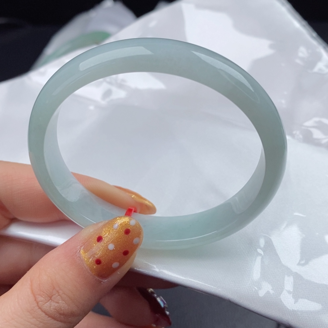 翡翠手镯未镶嵌54贵妃