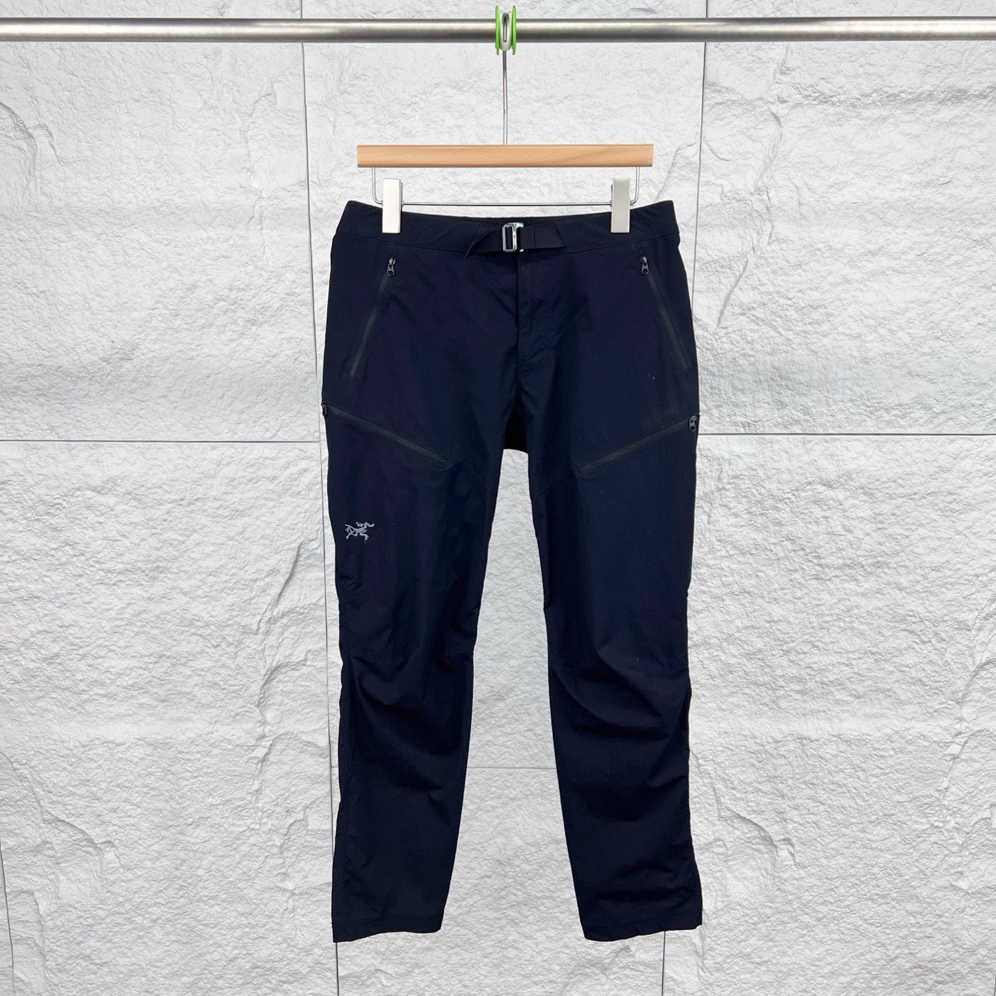 99新 ARC'TERYX/始祖鸟 30码/黑色腰带轻薄速干运动裤/14511275