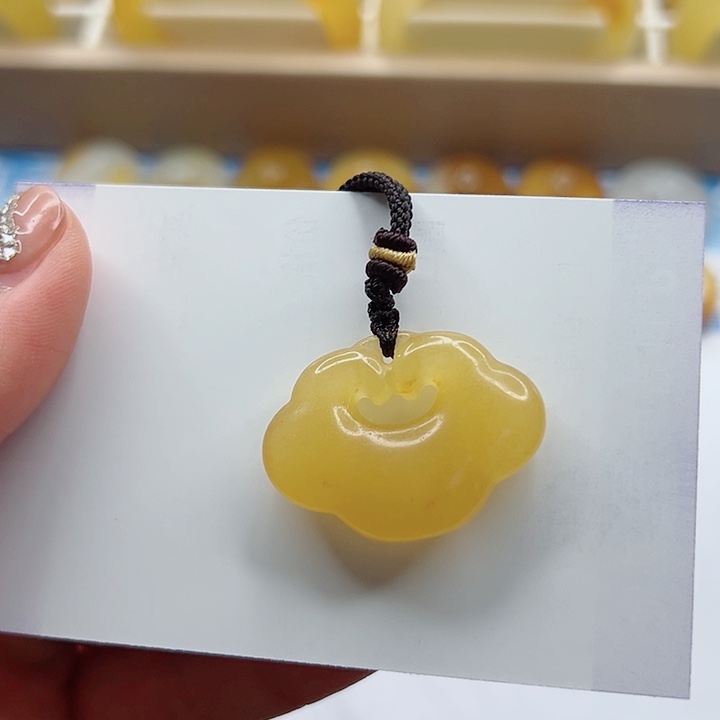 石英质玉手镯未镶嵌锁