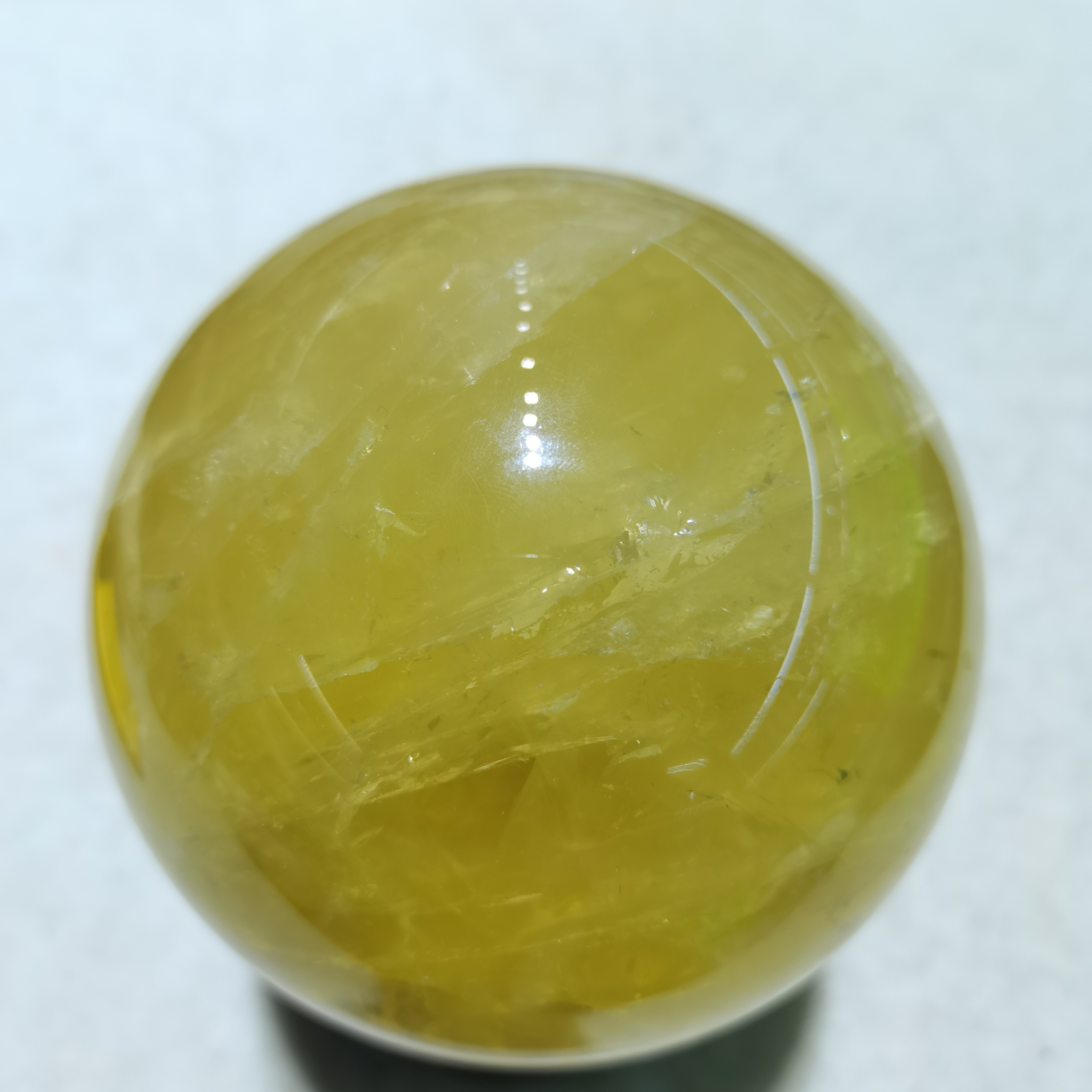 10-10.5公分左右天然黄水晶球摆件适合居家办公客厅玄关
