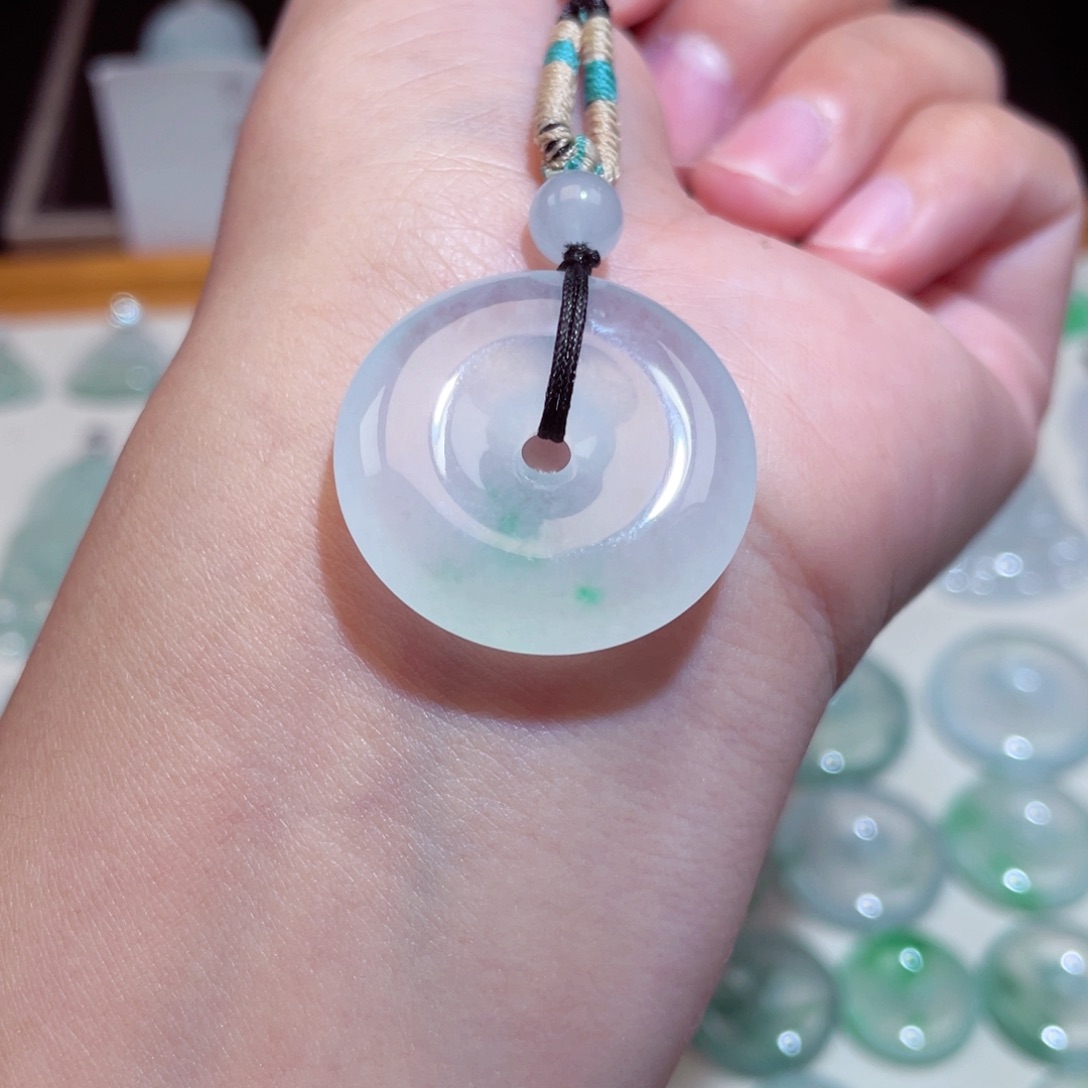 颈饰未镶嵌翡翠扣子