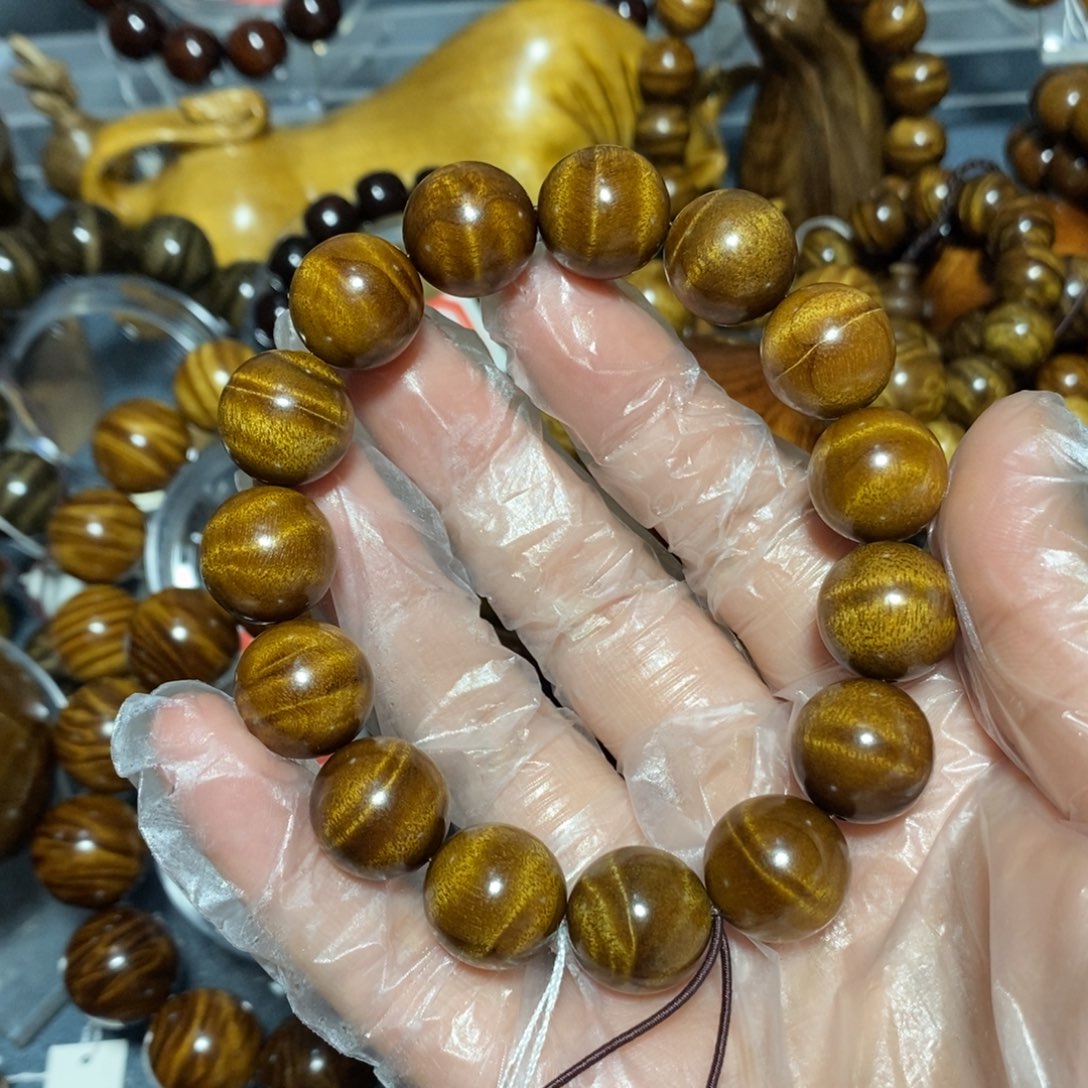 金丝楠木雕工艺品15