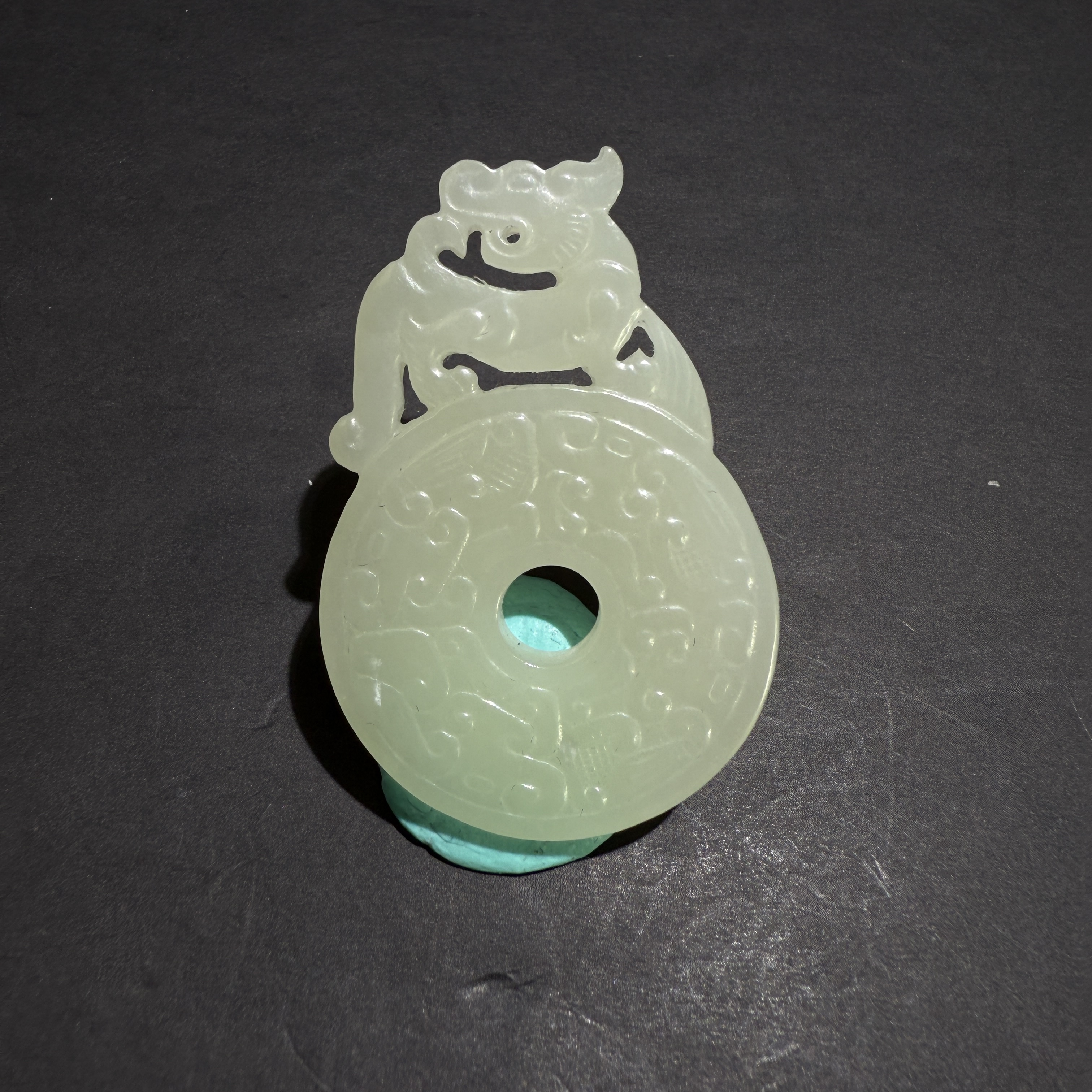 LOT120老库房和田玉和田玉龙纹出廓玉璧古玉传承