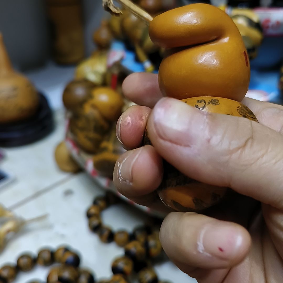 手工雕刻葫芦工艺