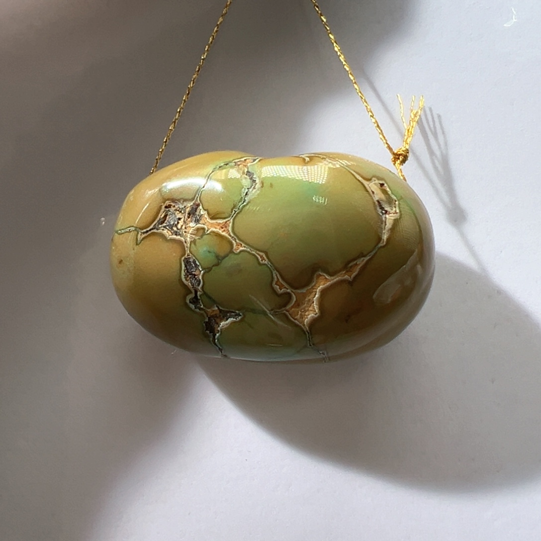 绿松石未镶嵌挂件