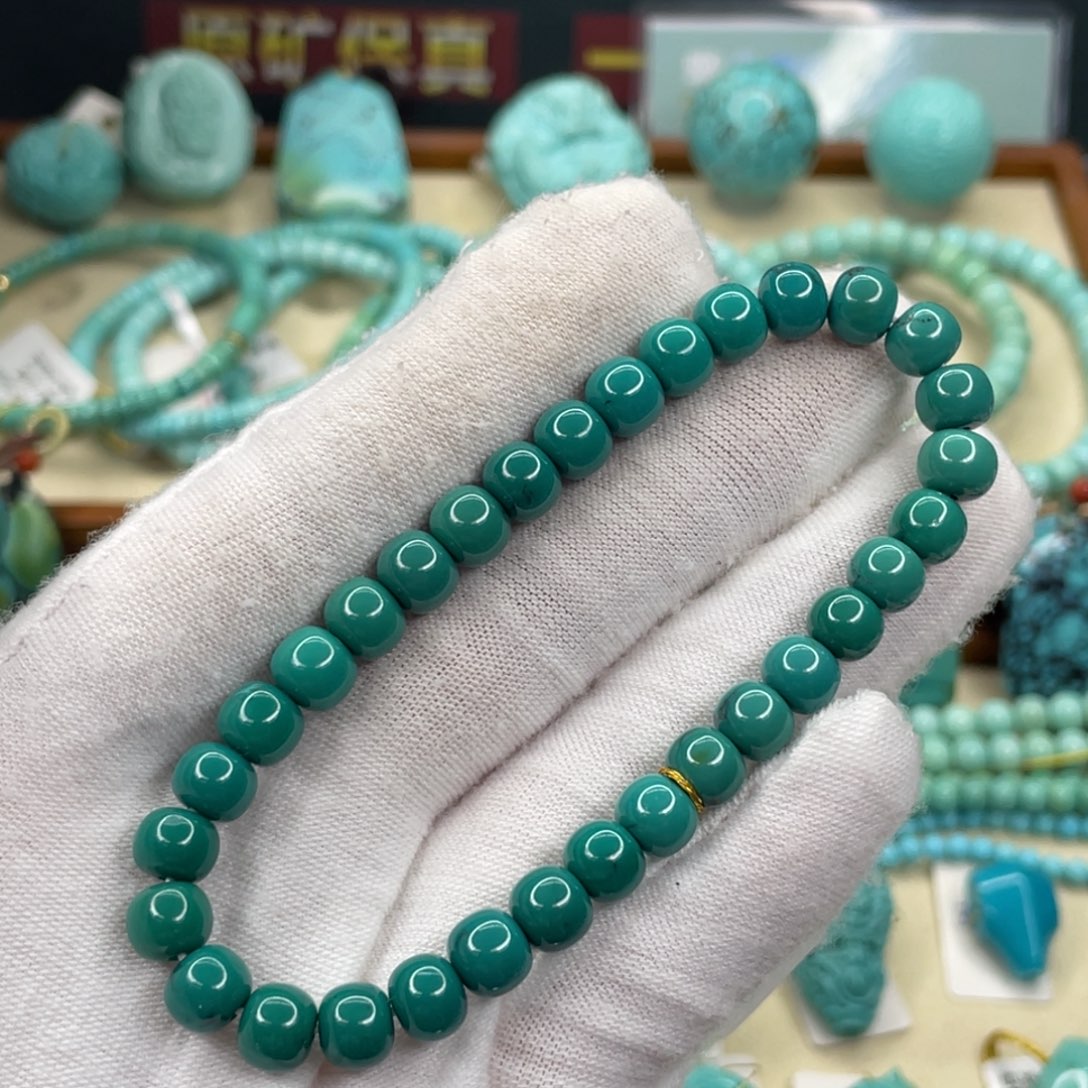 绿松石未镶嵌颈饰