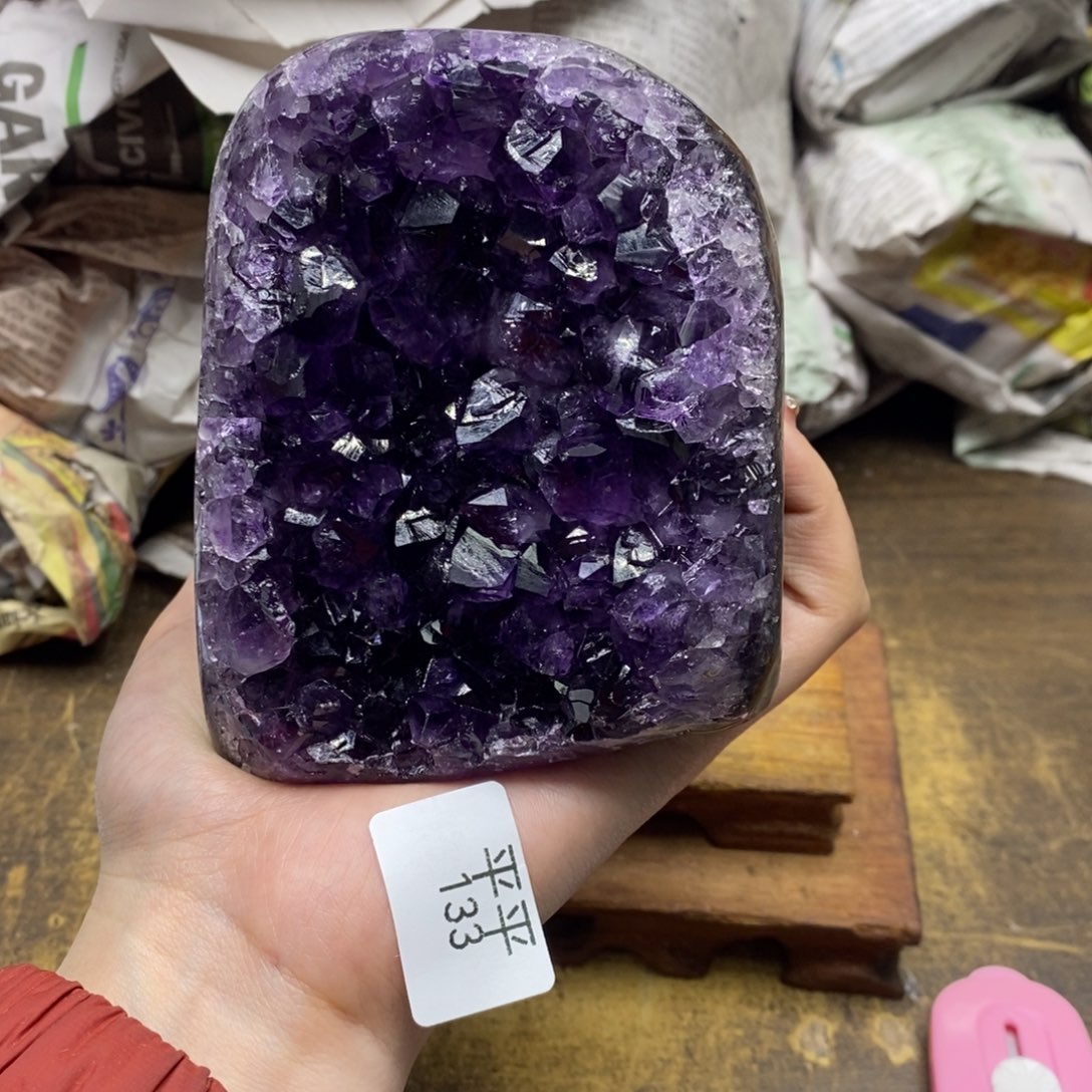 紫晶乌拉圭未镶嵌