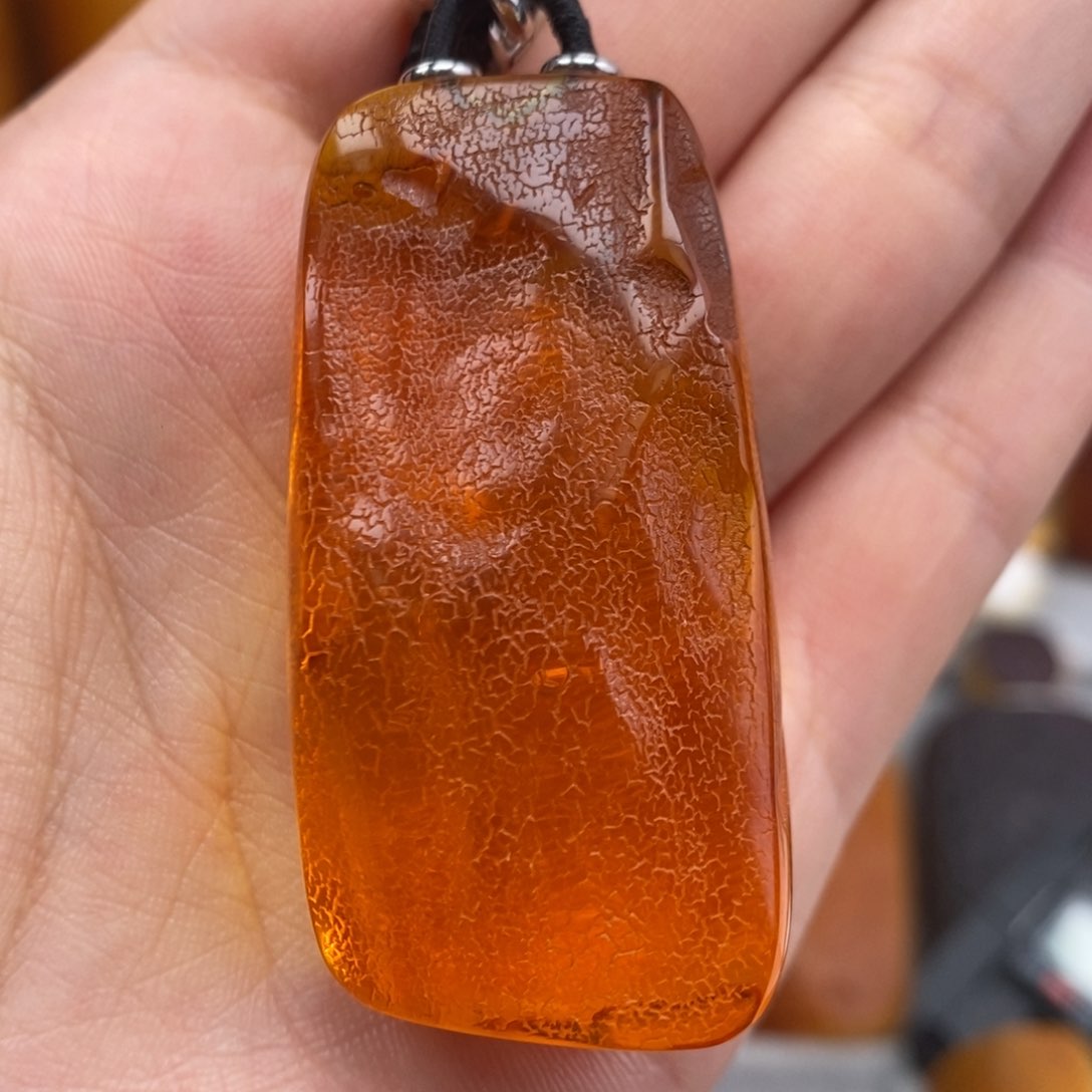 琥珀吊坠(赠链)未镶嵌