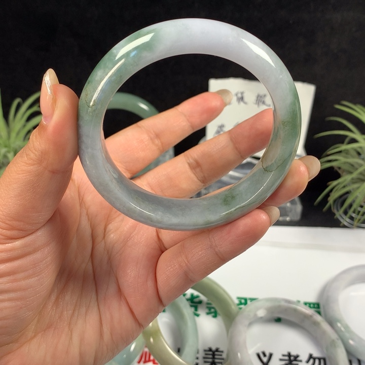 未镶嵌手镯翡翠54