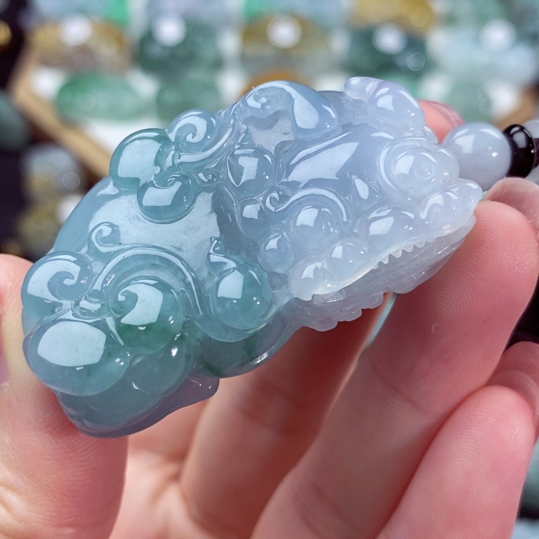 翡翠颈饰未镶嵌天然