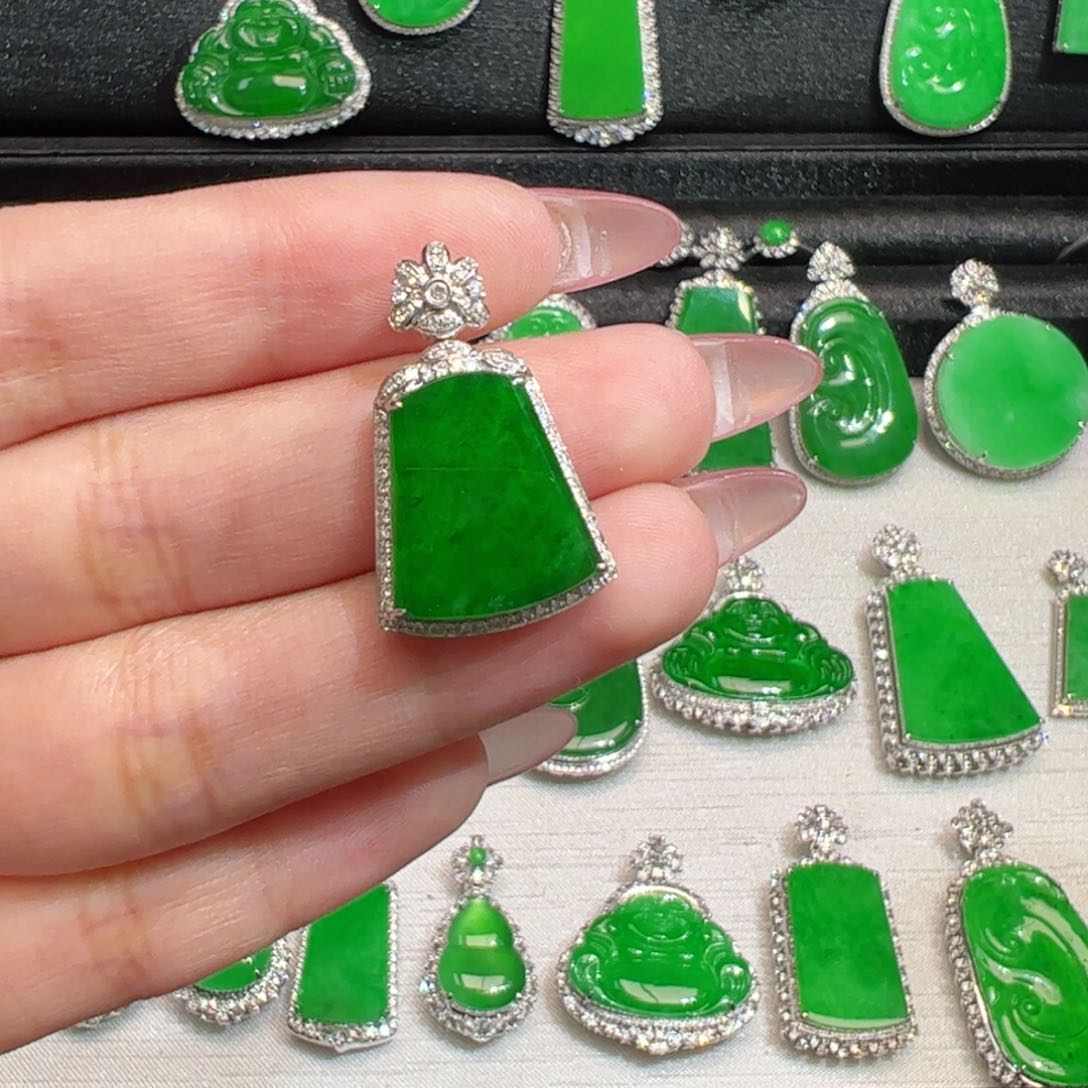 翡翠18K金镶嵌吊坠(不含链)