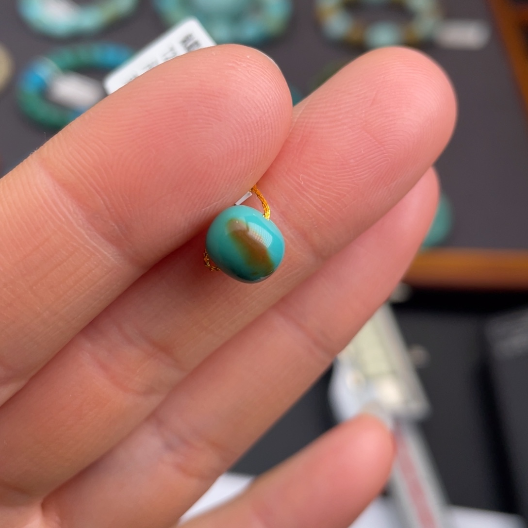 未镶嵌绿松石珠宝奇石