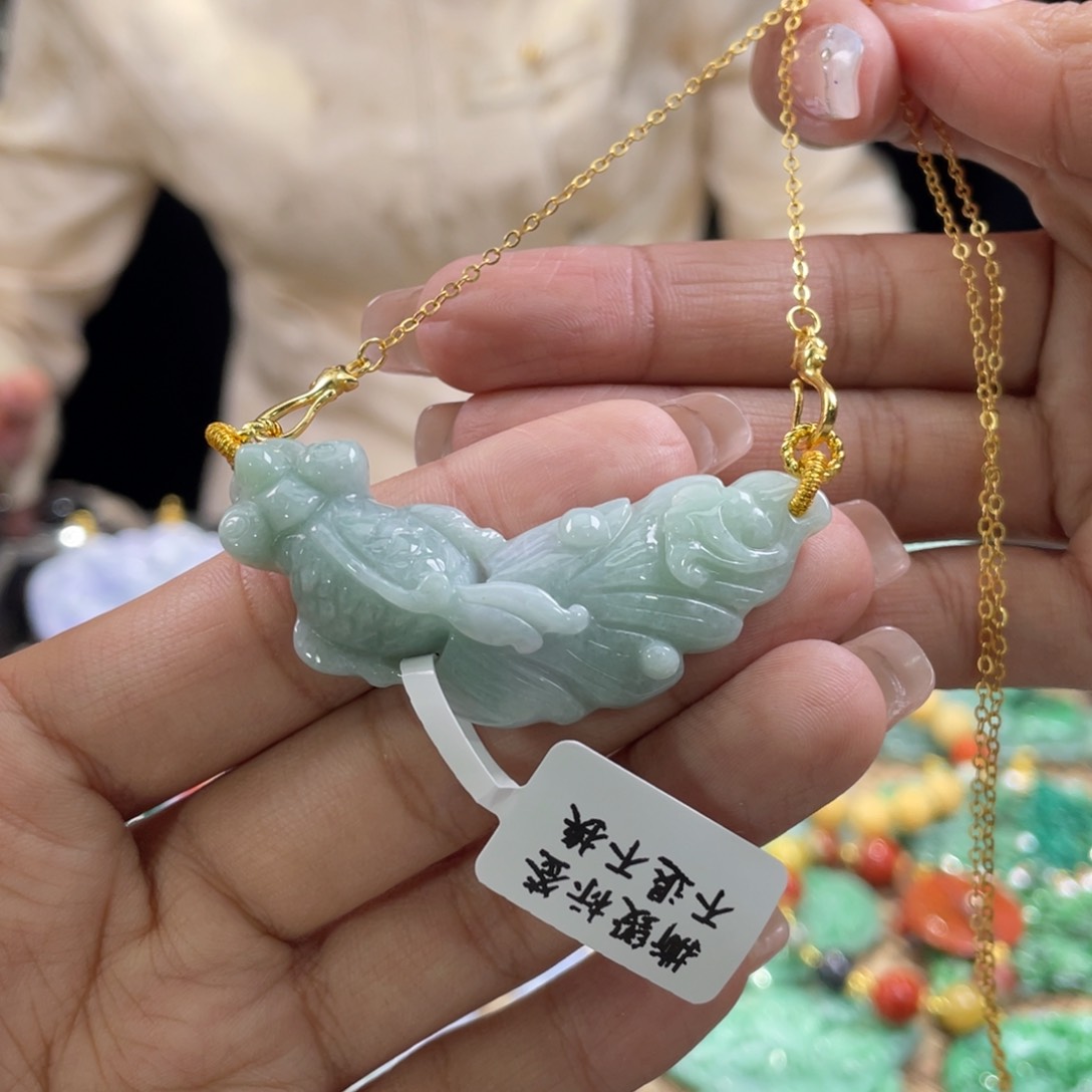 翡翠颈饰未镶嵌代编织