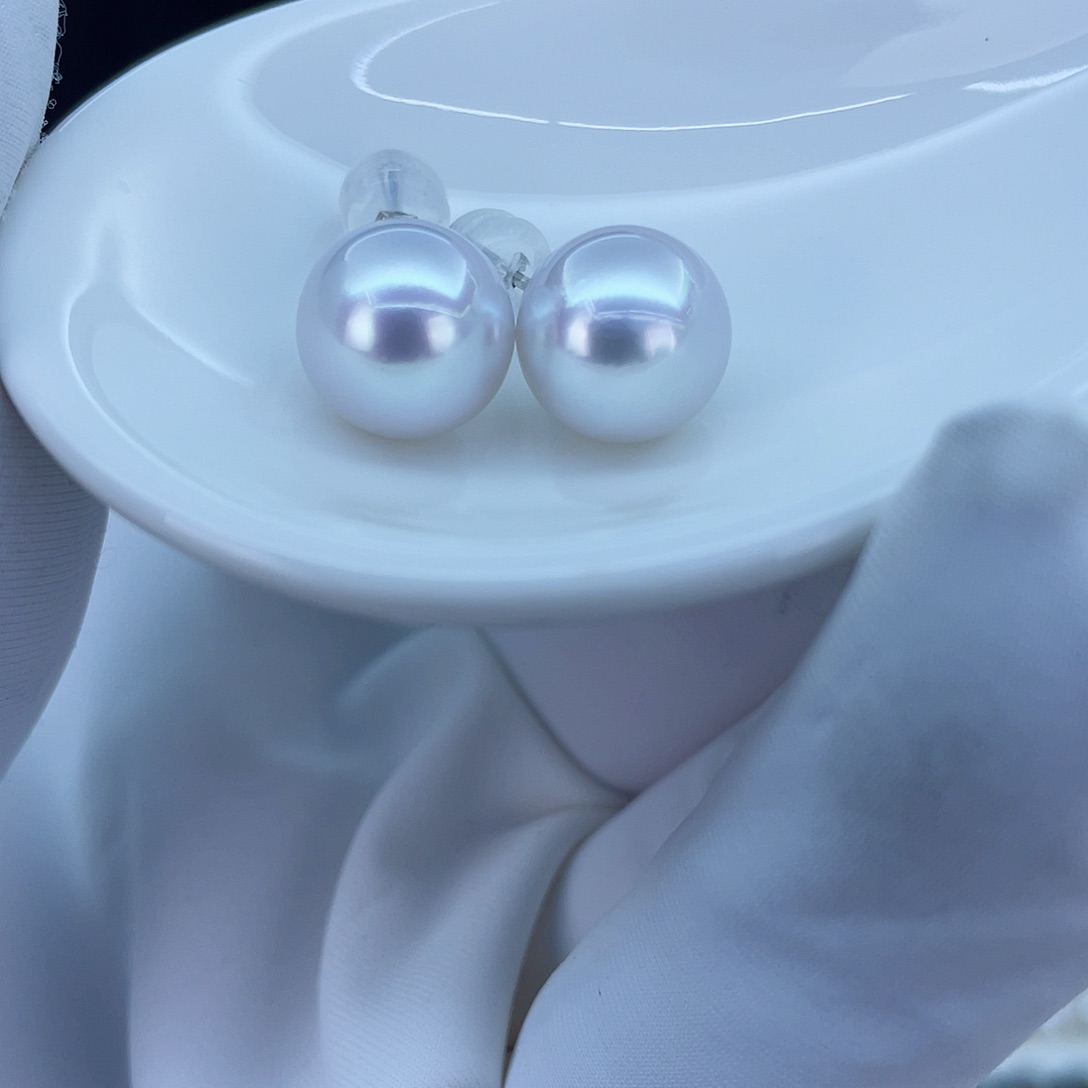 海水珍珠耳饰18K金镶嵌10.0一11.0