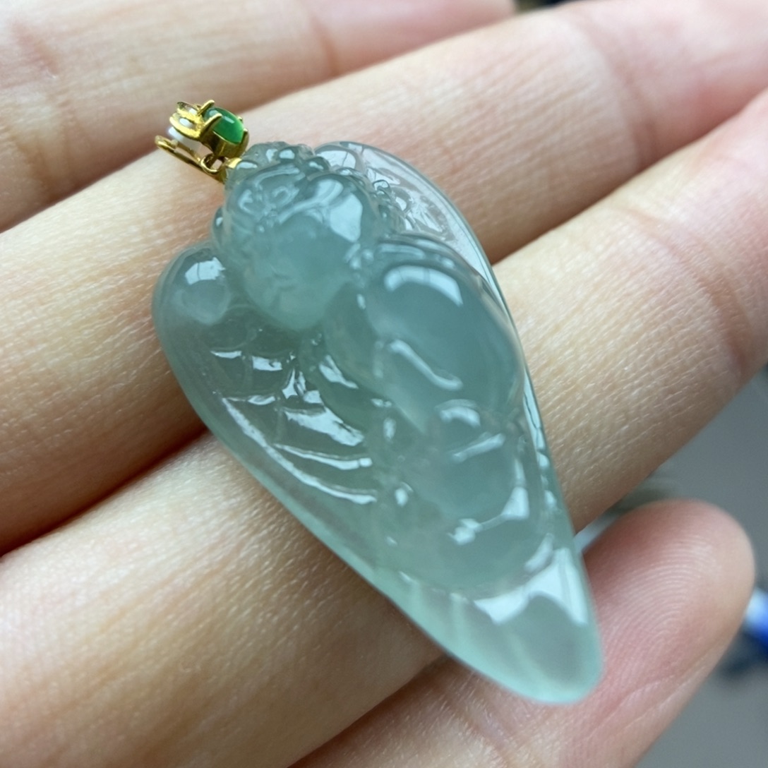 翡翠18K金镶嵌颈饰吊坠