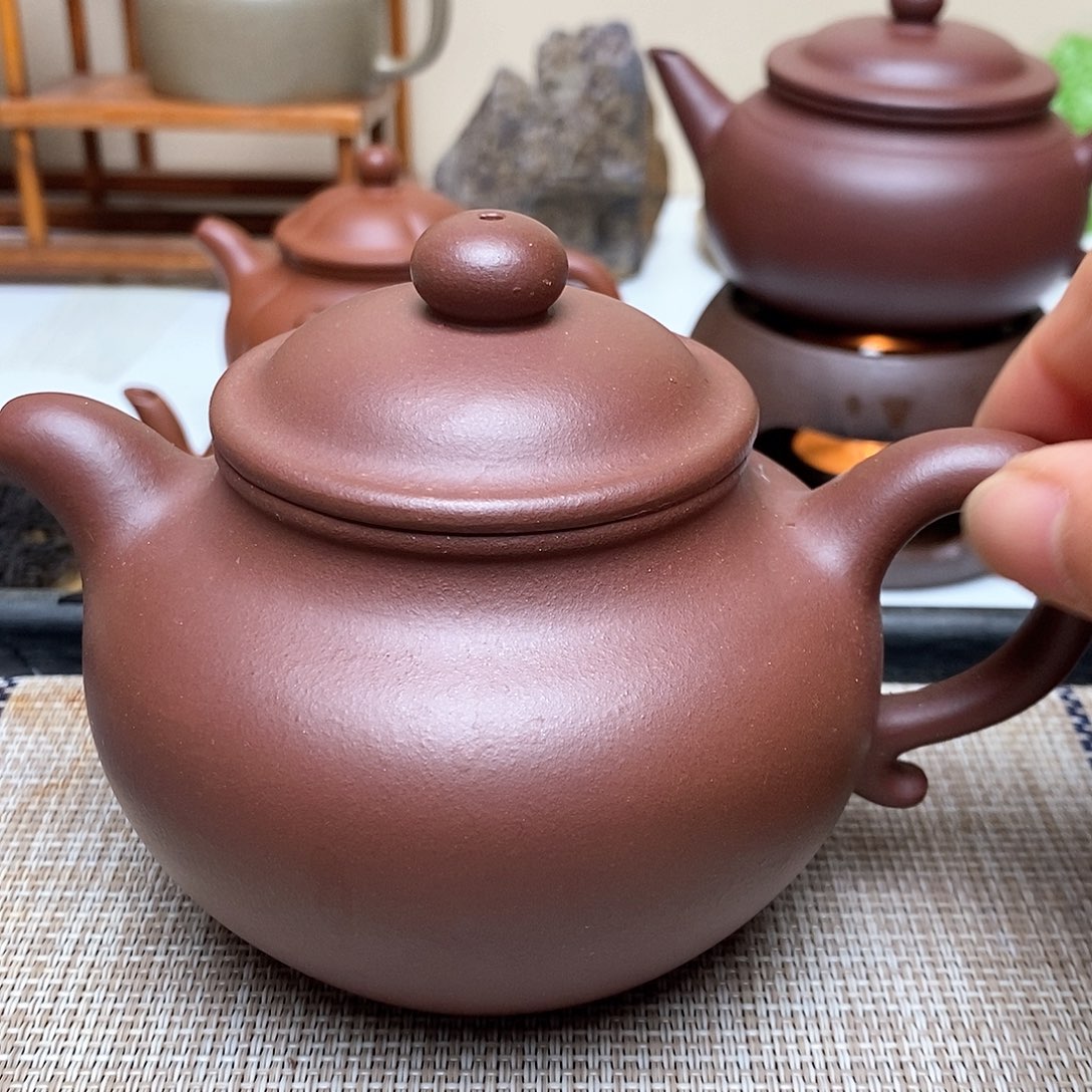 紫砂茶壶250毫升二井紫泥莲子