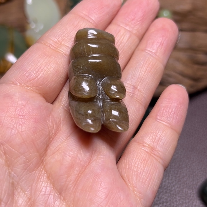 西***塔岫岩河磨玉（透闪石质玉）未镶嵌颈饰