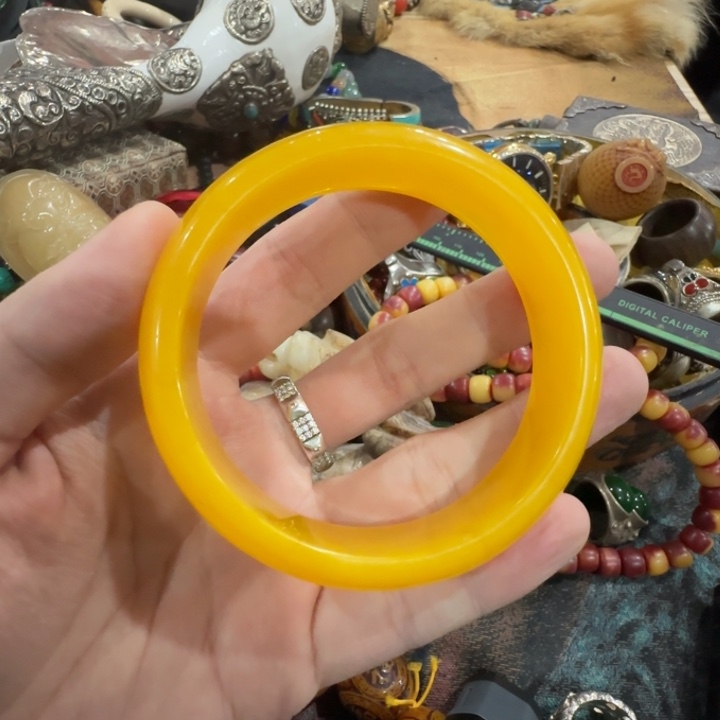 盘青花瓷器小盖子放漏