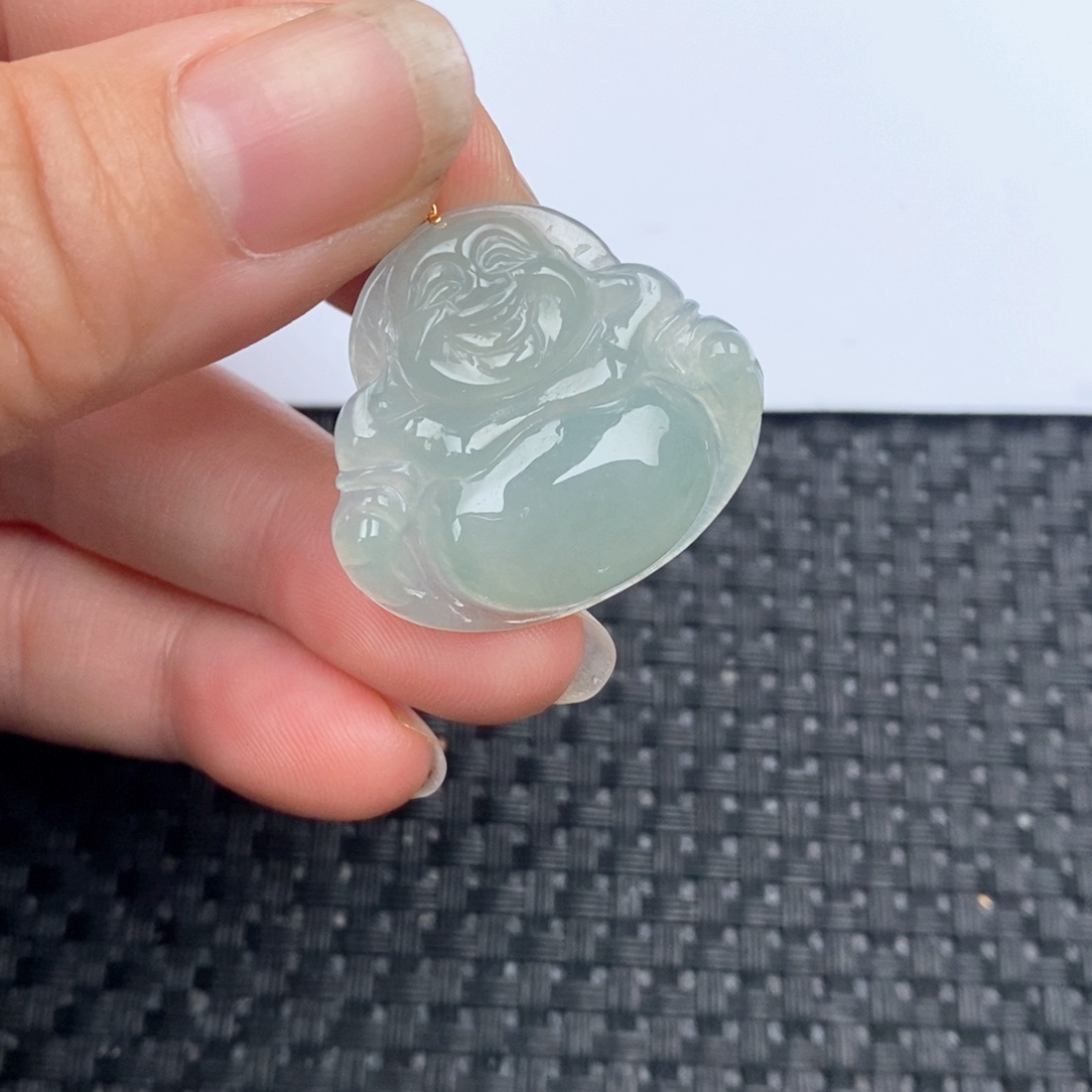 翡翠18K金镶嵌颈饰吊坠