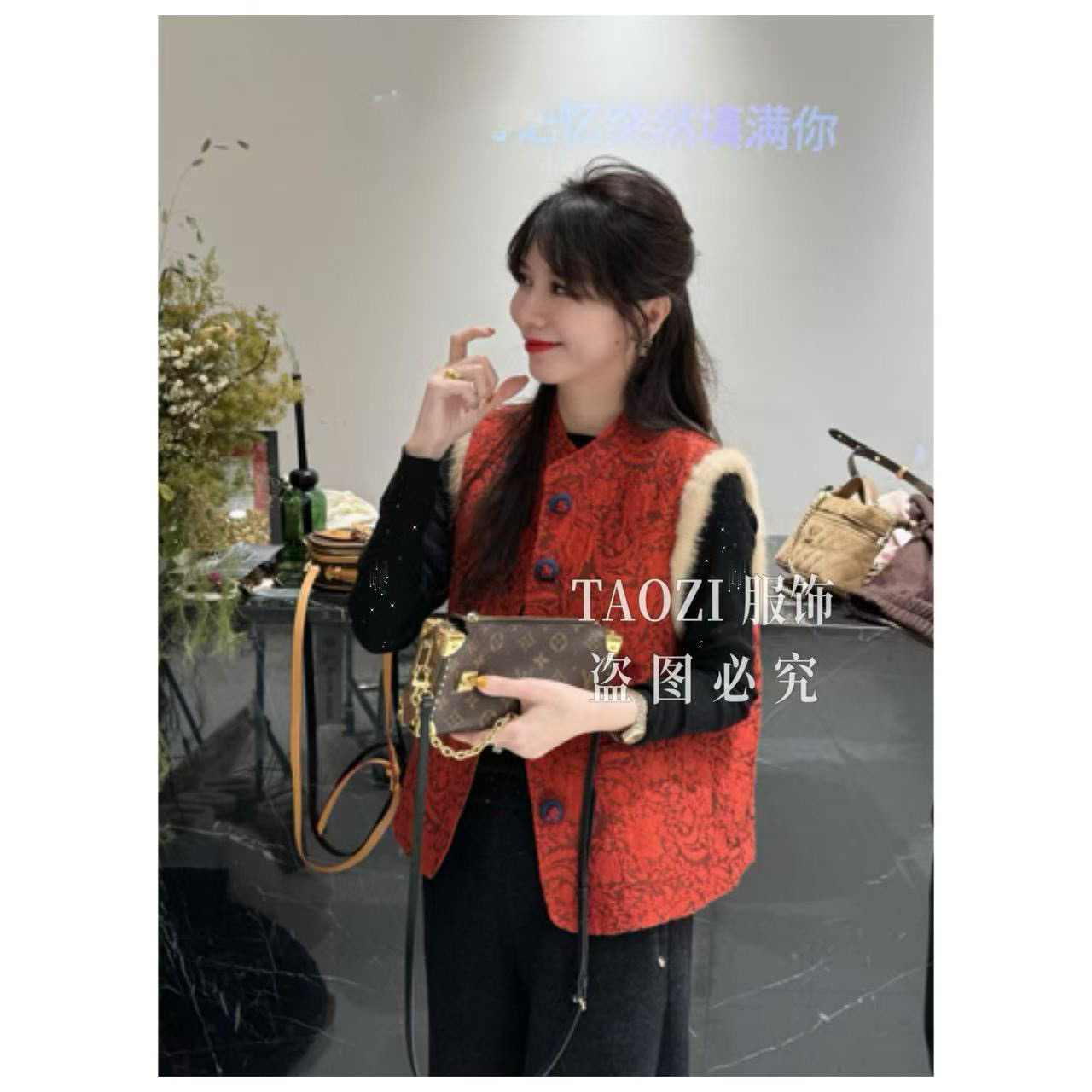 【桃子】02288【万事如意】冬季新年红水貂毛浮雕刺绣新中式加厚马甲