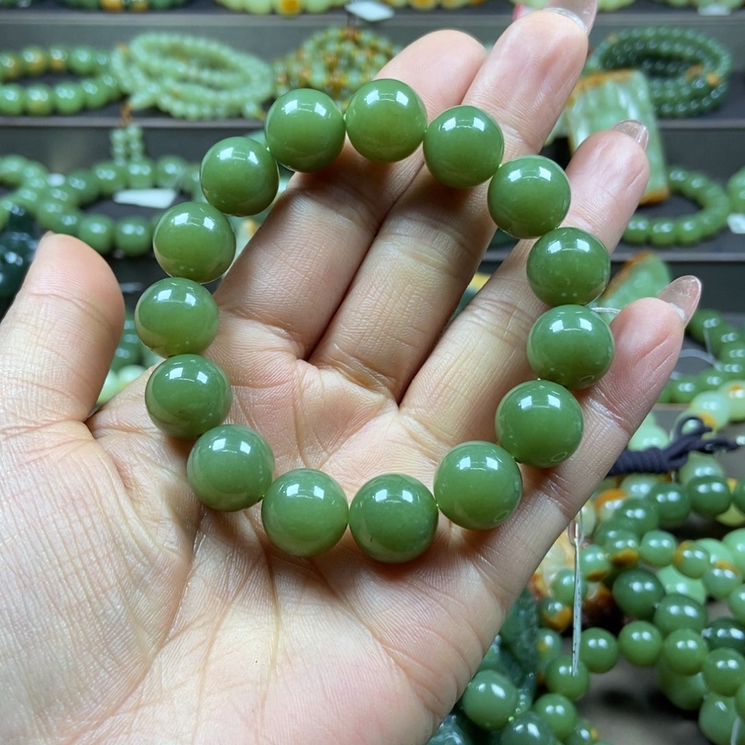 透闪石质玉手链未镶嵌