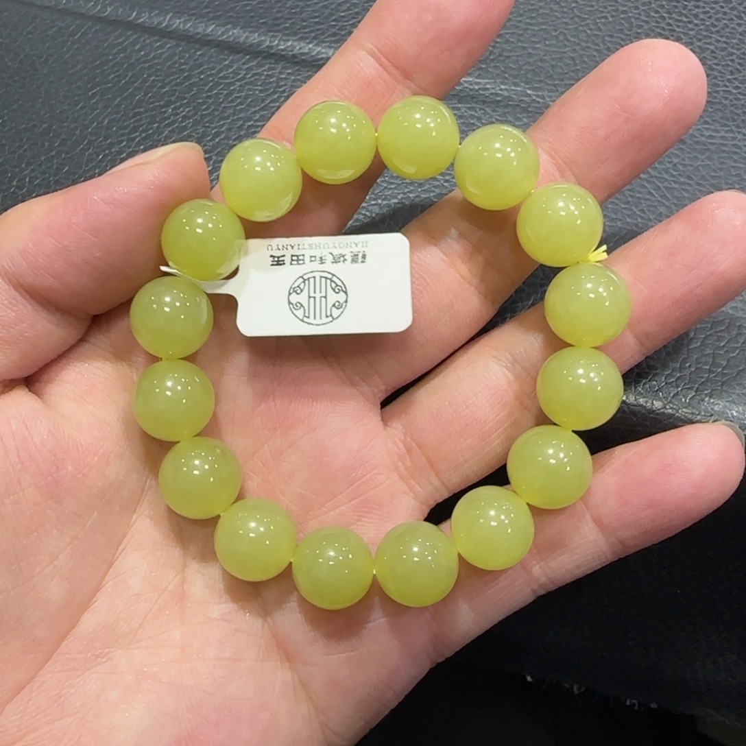 和田玉未镶嵌手串