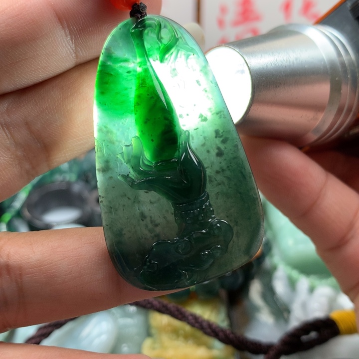 翡翠颈饰未镶嵌保真天然A货翡翠
