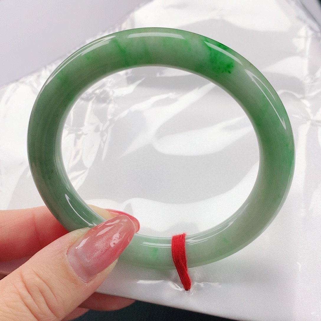 翡翠手镯未镶嵌翡翠020