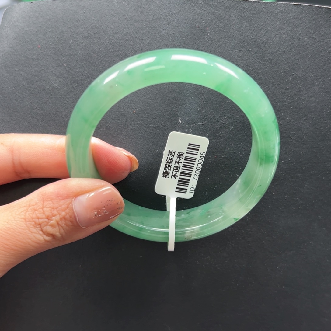 王***鸣石英质玉手镯未镶嵌+玲玲55