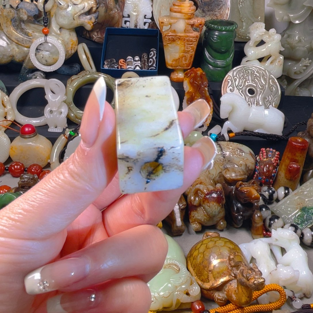 和田玉挂件未镶嵌12