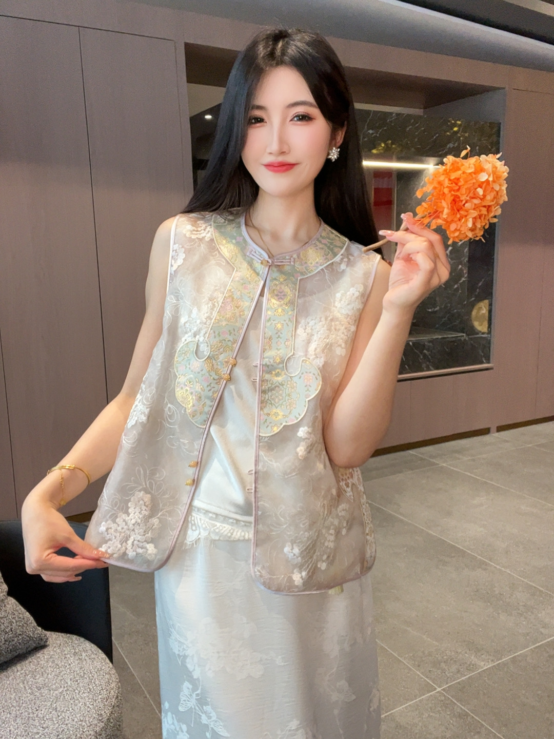 【昭妍】2025新款夏季马甲新中式女装圆领绣花气质薄款上衣马夹外套