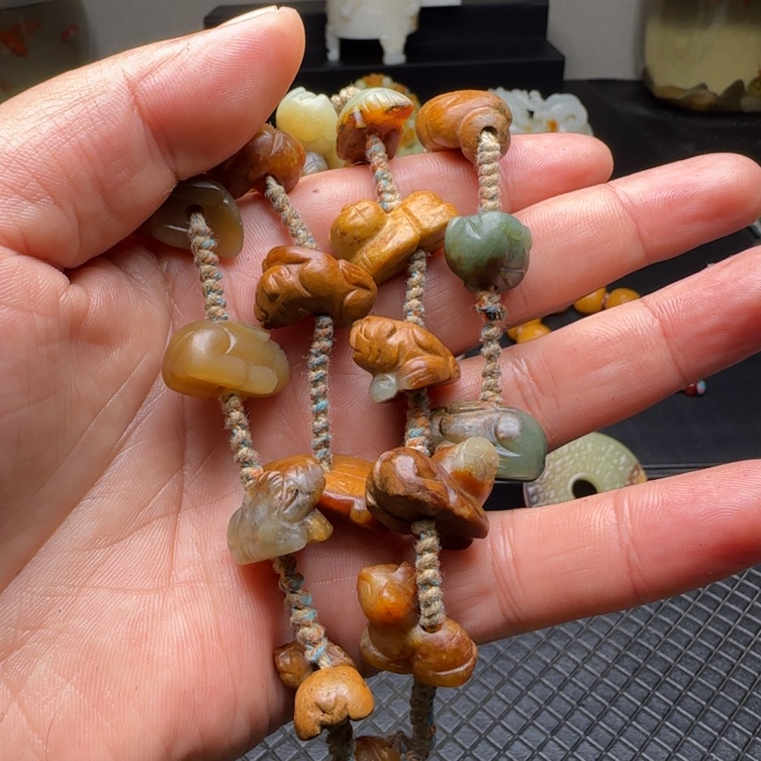 知***止和田玉未镶嵌挂件