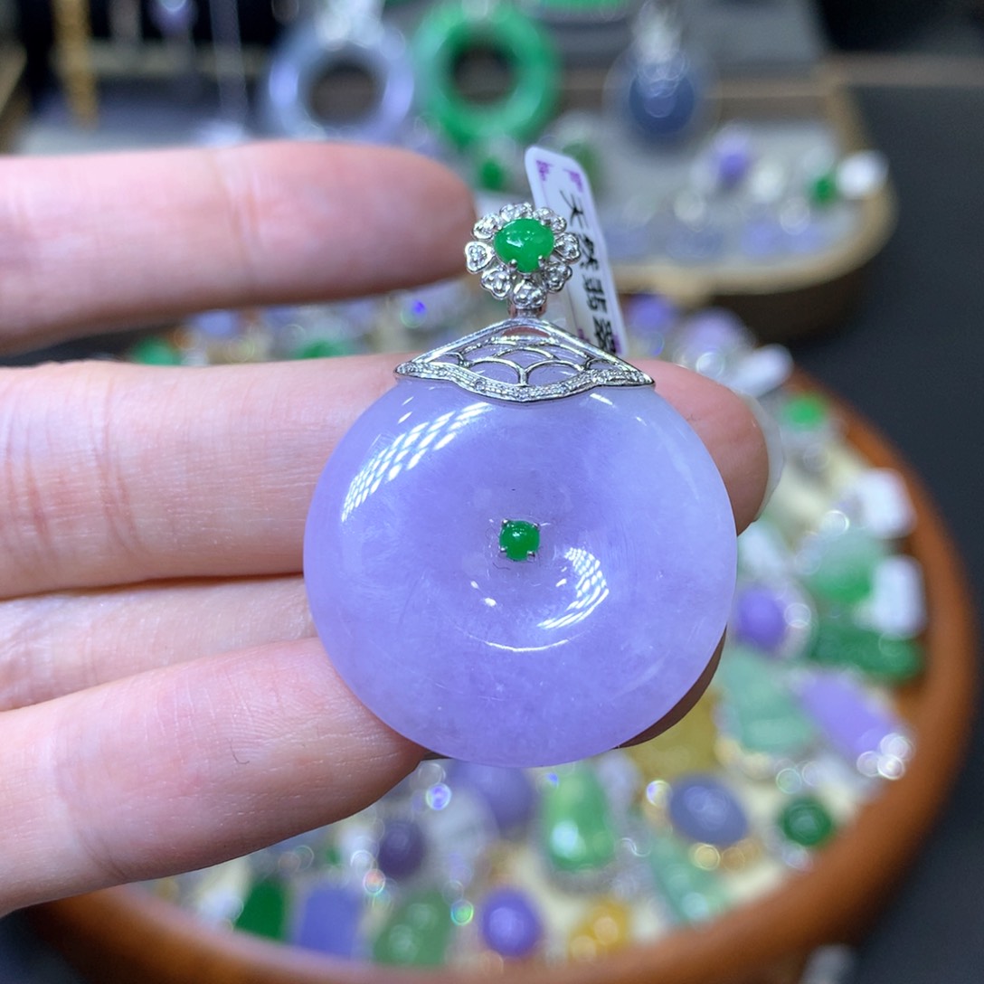 【闪购商品】翡翠颈饰18K金镶嵌翡翠吊坠项链